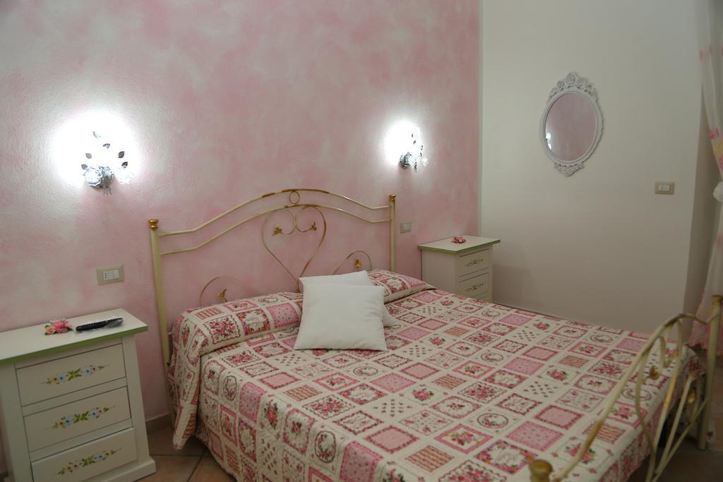 B&B Le Rose Olbia Cameră foto